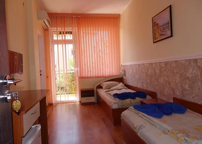 Napoli Къща за гости 2*